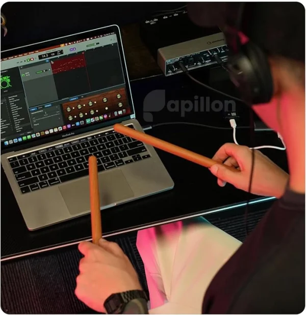 خرید درام دیجیتال ایروبند PocketDrum 2 MAX با اتصال بلوتوث، بدون نیاز به درام واقعی، مناسب تمرین بی‌سروصدا. خرید از پاپیلون مارکت با تضمین اصالت.